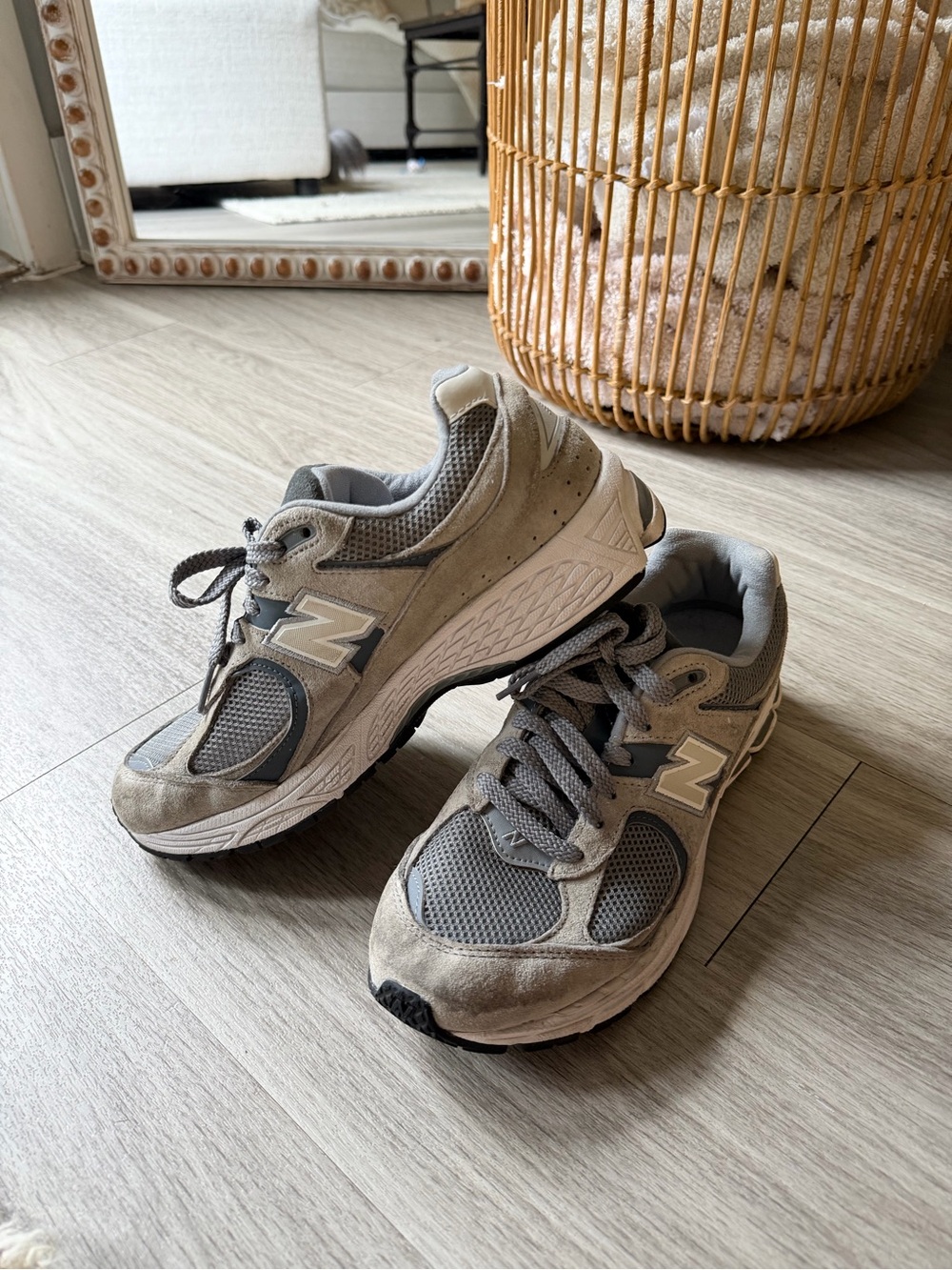 New Balance 2002R Sneakers